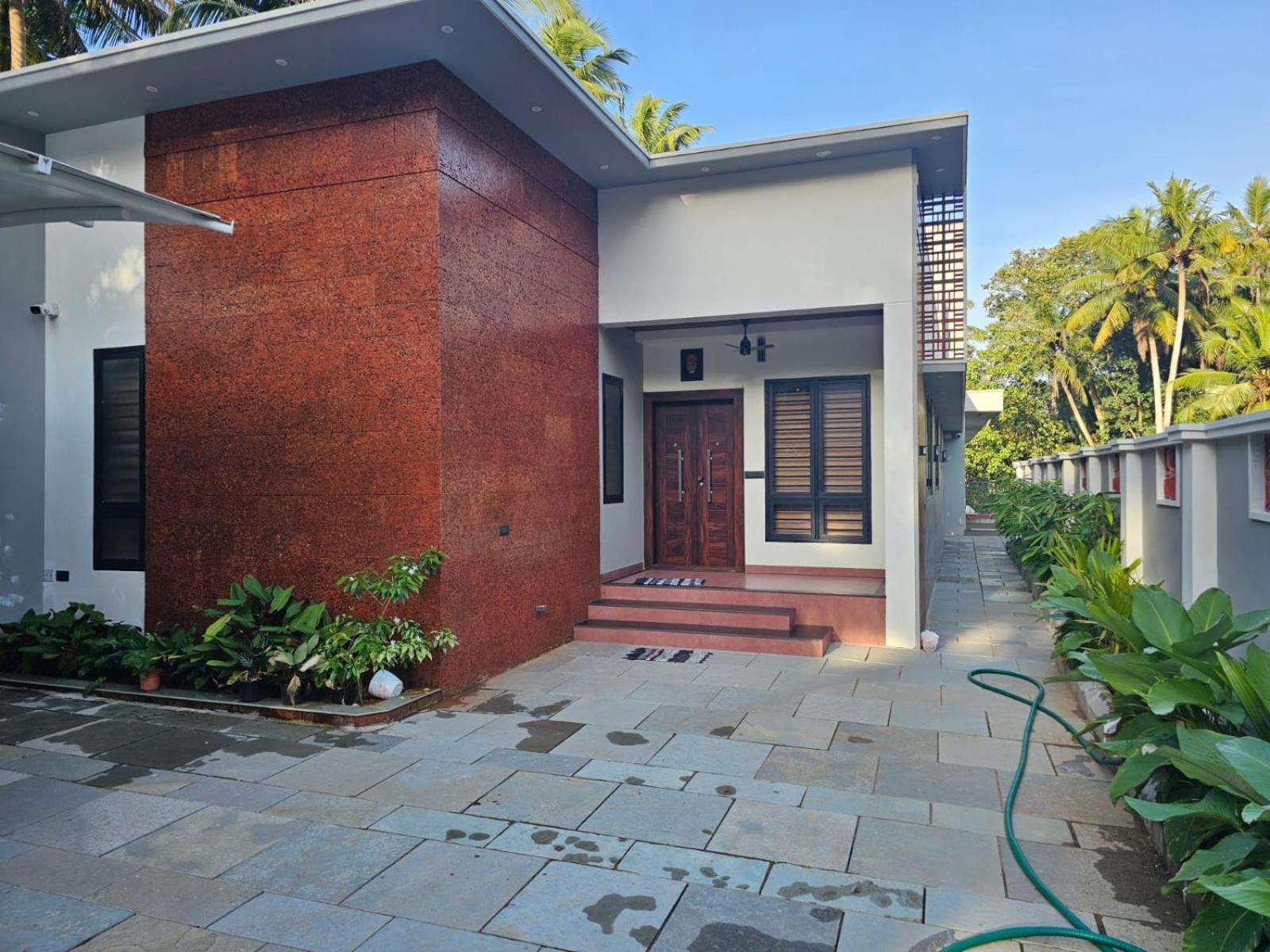 Hrishi Guest 2bhk * Thiruvananthapuram