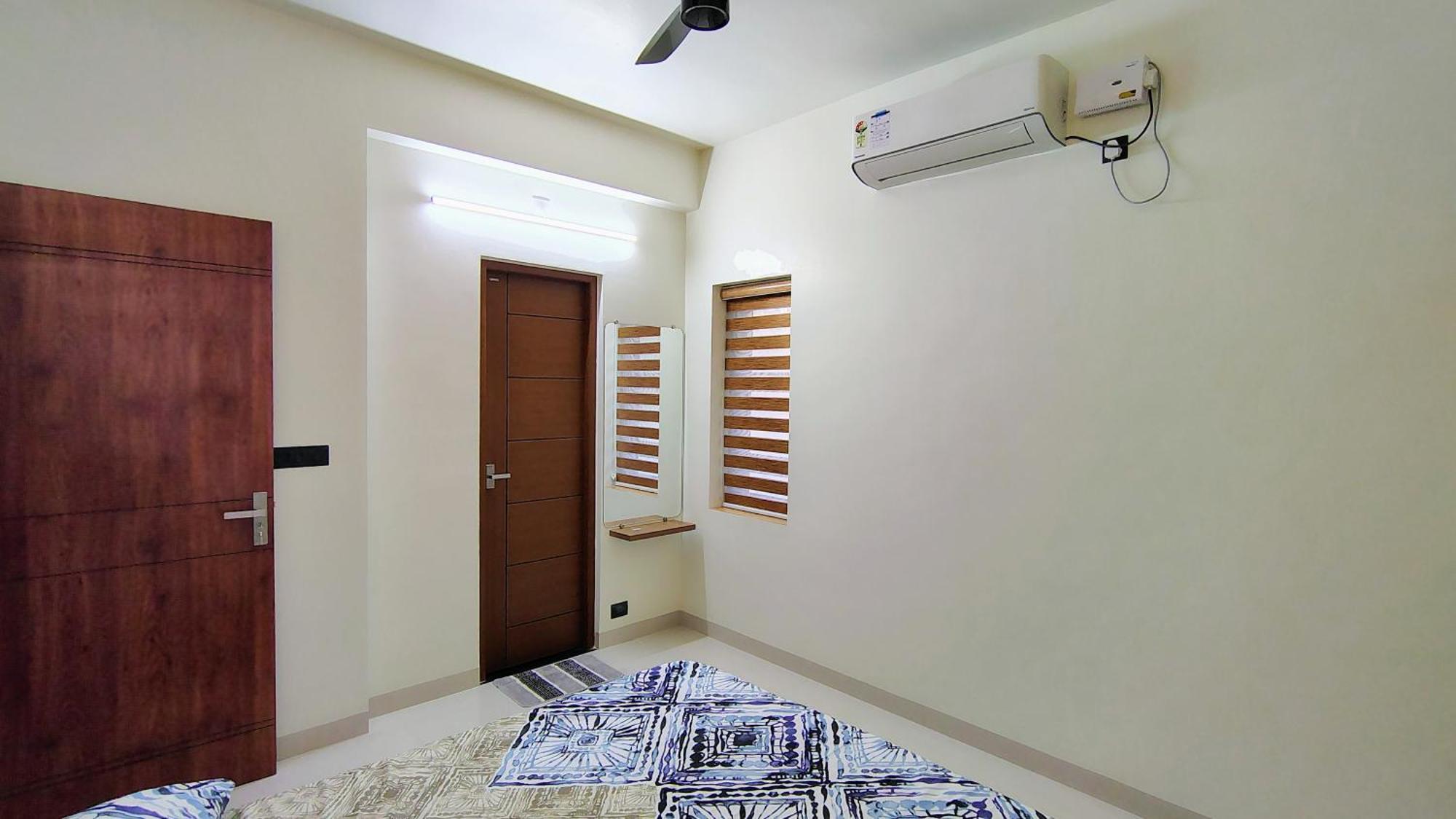 Hrishi Guest 2bhk